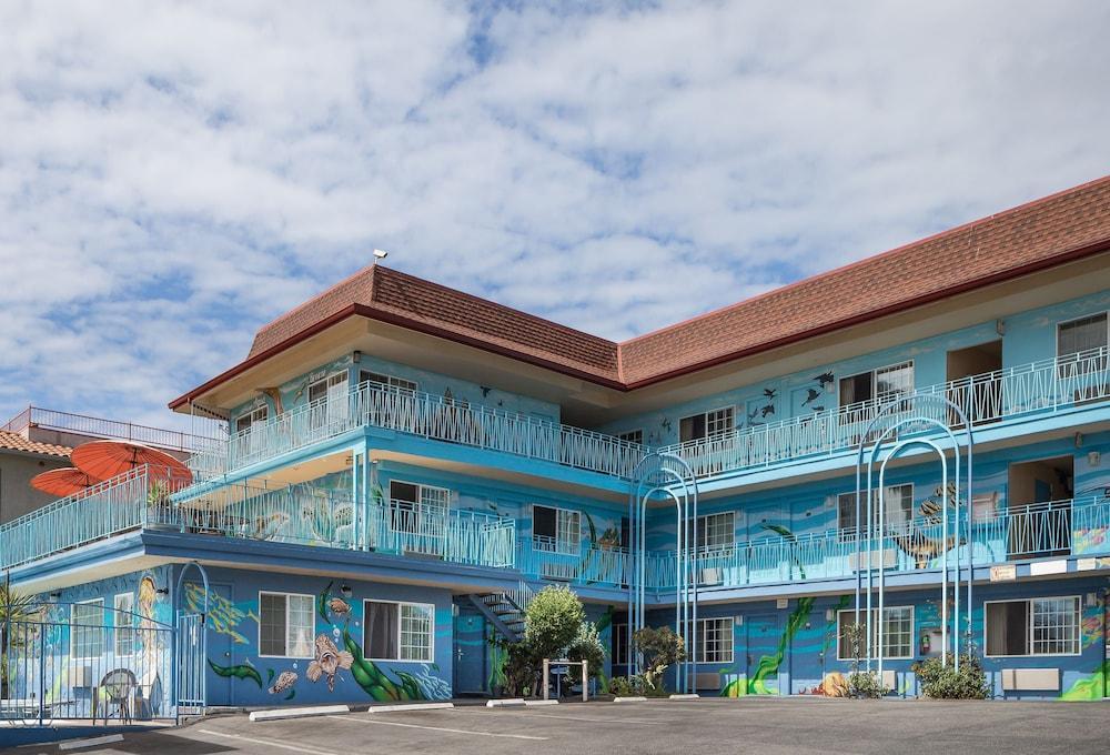 Aqua Breeze Inn Santa Cruz Exterior photo