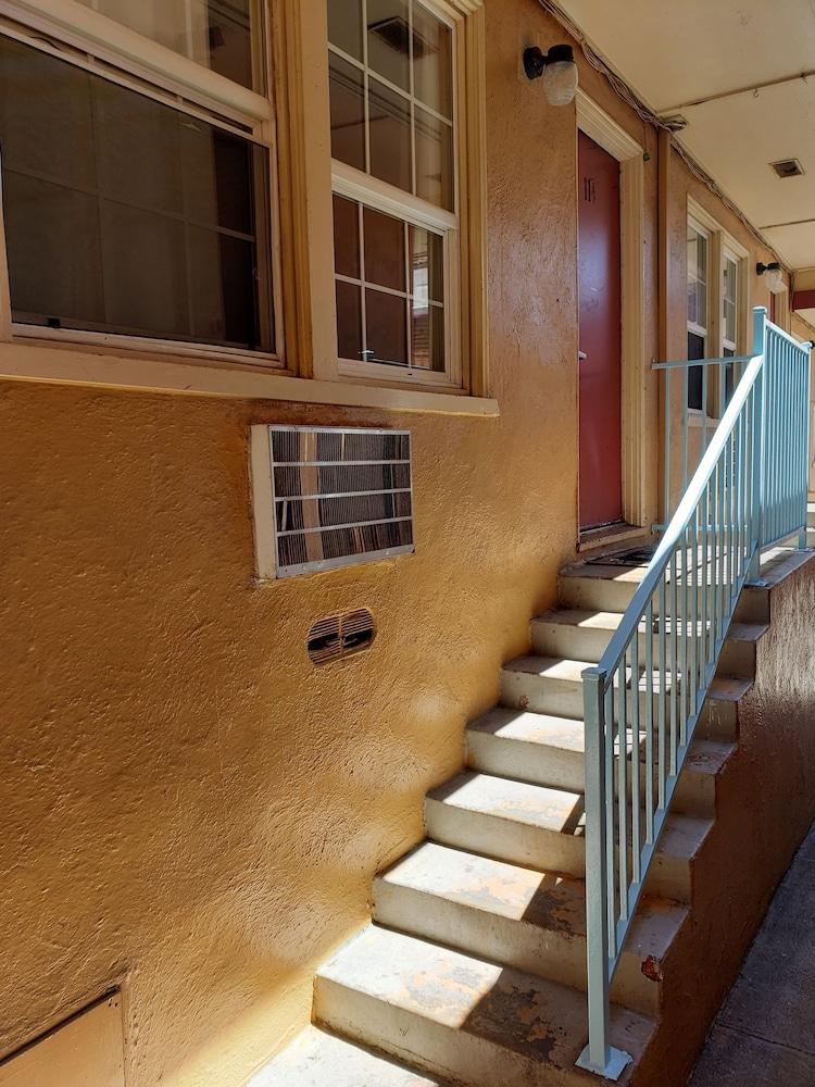 Aqua Breeze Inn Santa Cruz Exterior photo